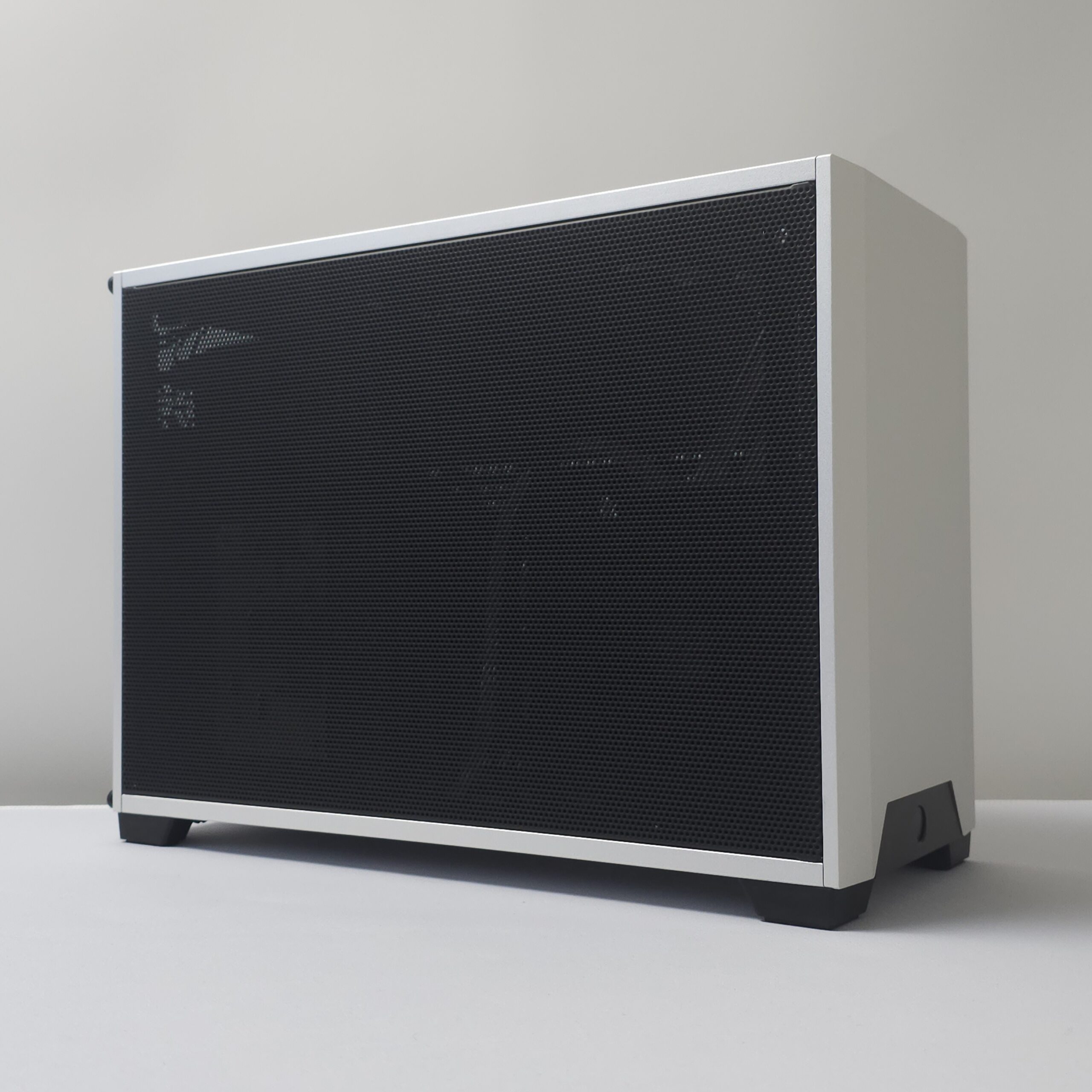 Featured image for “NCASE M1EVO”