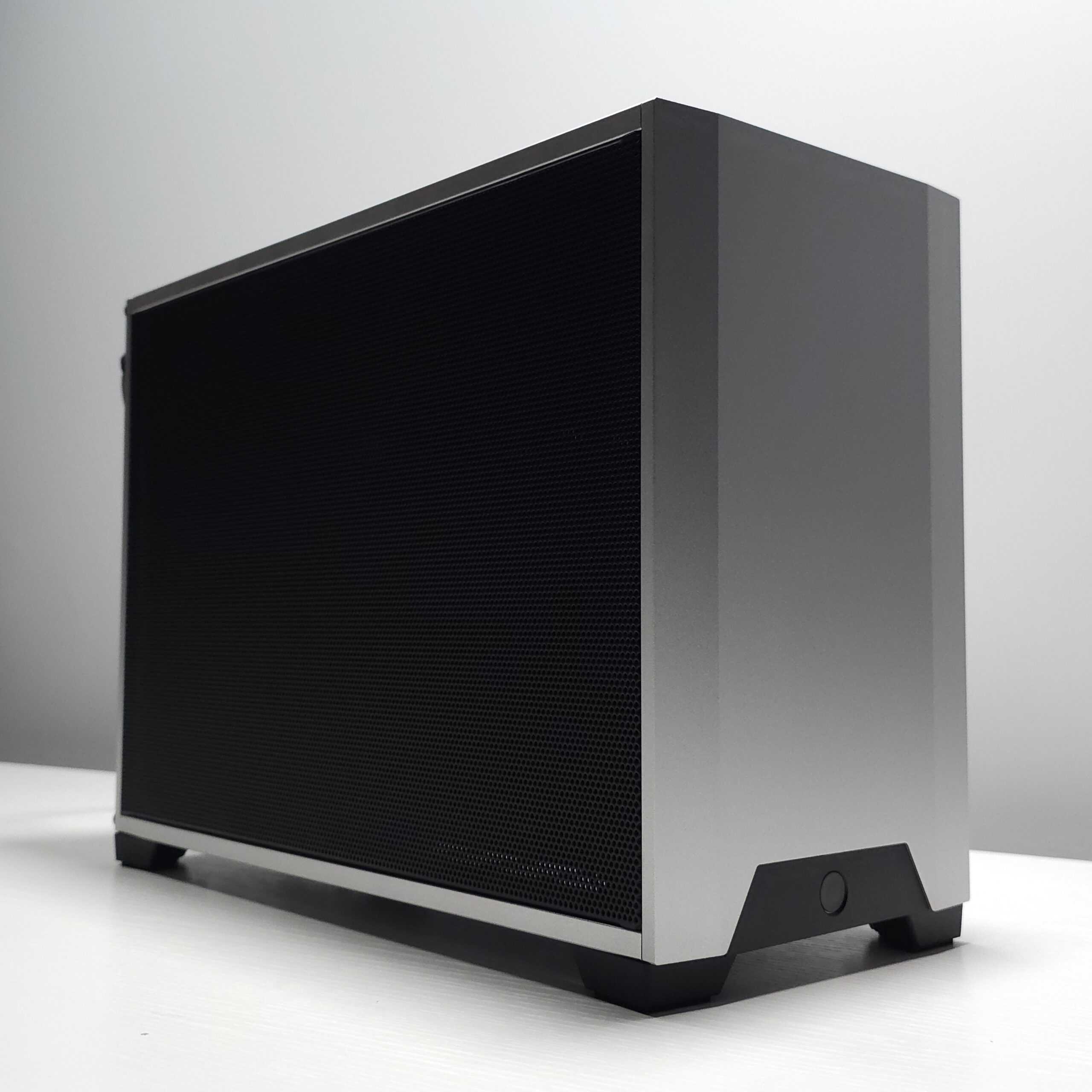 Featured image for “NCASE M1EVO”